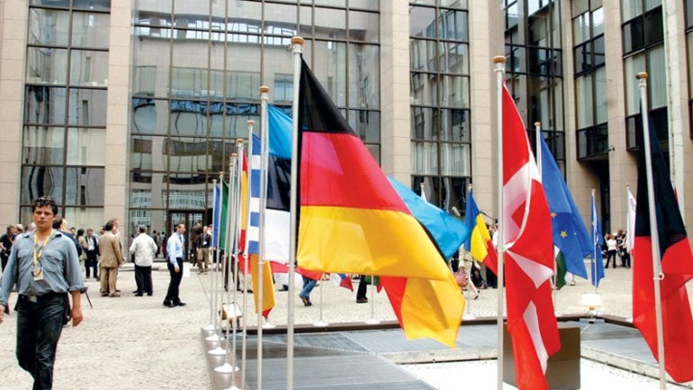 Το Συμβούλιο Εσωτερικών Υποθέσεων της Ε.Ε. εξετάζει μηχανισμό αυτόματης ανακατανομής μεταναστών