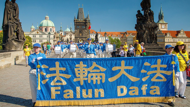 Η Ευρωπαϊκή Tian Guo Marching Band παρελαύνει στην Αθήνα 11&12 Οκτωβρίου