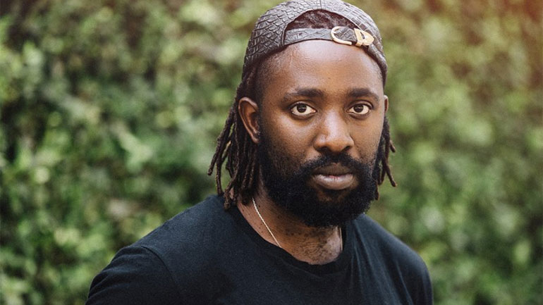 Kele Okereke: «Δεν έχω βιώσει ξανά τόσο διαδεδομένο ρατσισμό όσο τώρα την εποχή του Brexit»