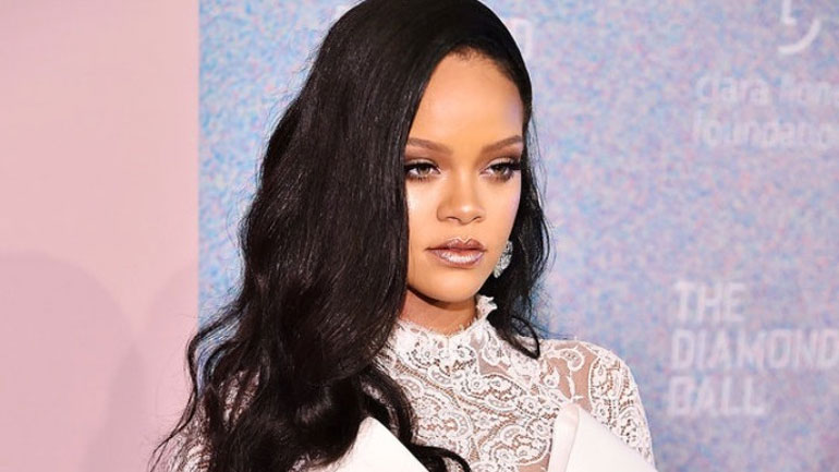 Η αυτοβιογραφία της Rihanna κυκλοφορεί από τον οίκο Phaidon