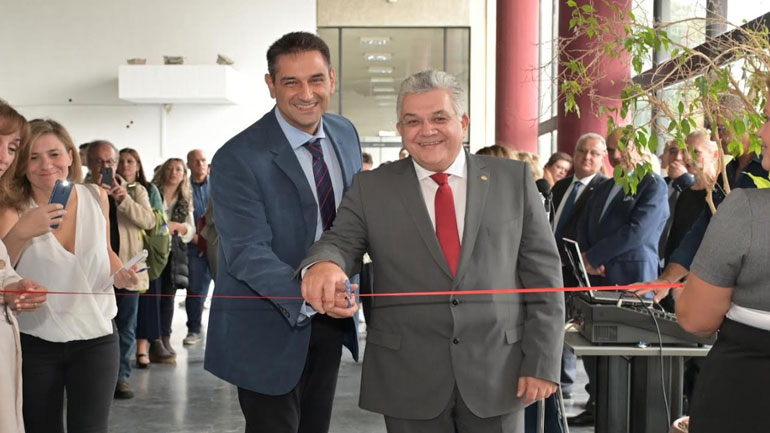 Εγκαινιάστηκε η ενοποιημένη βιβλιοθήκη της Σχολής Οικονομικών και Πολιτικών Επιστημών του ΑΠΘ