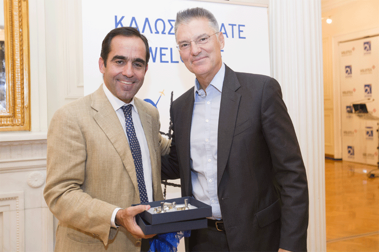 Ο κ. Carlos Muñoz, ιδρυτής και CEO της Volotea και ο κ. Γιάννης Παράσχης, CEO, Διεθνής Αερολιμένας Αθηνών