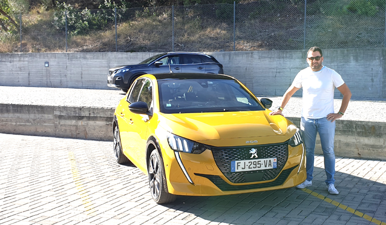 Το Peugeot 208 είναι σίγουρο πως θα χαρίσει πολλά χαμόγελα