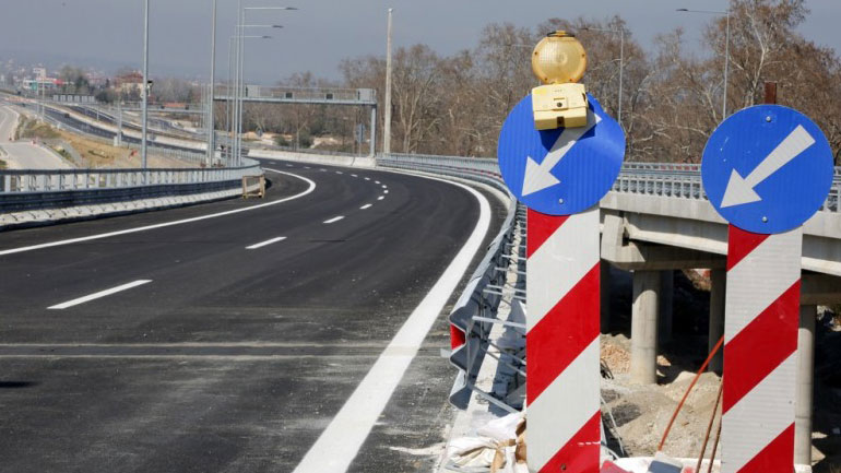 Εργασίες συντήρησης στη 2η Εθνική Οδό Θεσσαλονίκης-Καβάλας