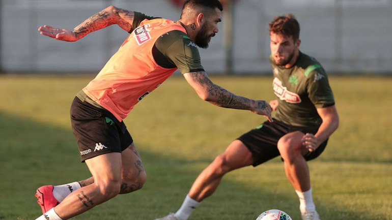 Παναθηναϊκός: Ενοχλήσεις στους κοιλιακούς ο Κολοβός