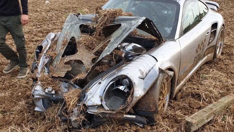Αυτή ήταν κάποτε μία Porsche 911 Turbo S Αυτή ήταν κάποτε μία Porsche 911 Turbo S
