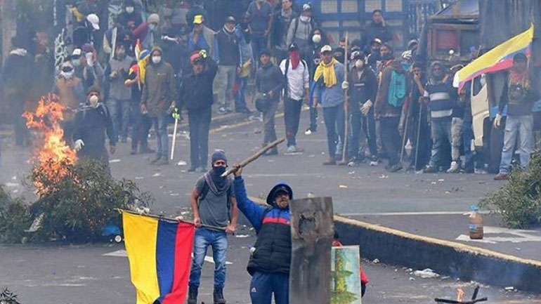 Ισημερινός: Άφησαν ελεύθερους τους απαχθέντες αστυνομικούς οι διαδηλωτές