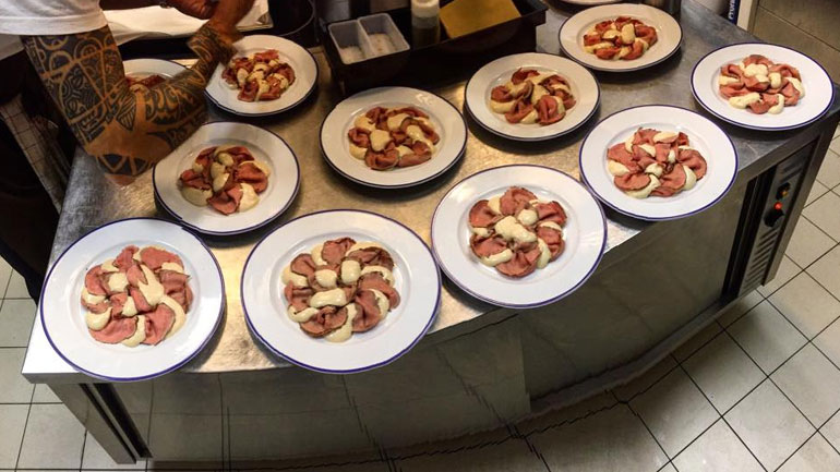 Ιταλία: Μαφιόζοι ανοίγουν εστιατόρια για να «ξεπλύνουν» το μαύρο χρήμα