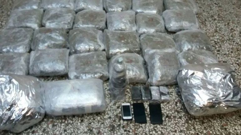 Κοζάνη: Συνελήφθησαν διακινητές ναρκωτικών – Μετέφεραν δεκάδες κιλά κάνναβης