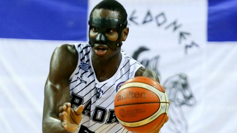 Μπάσκετ: H FIBA επέβαλε ban στον ΠΑΟΚ για τον Κρουμπάλι