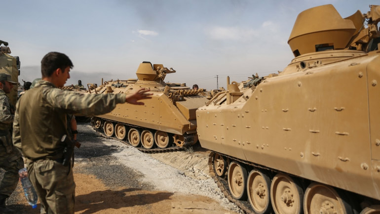 Συρία: Αμερικανοί στρατιωτικοί κινδύνευσαν από πυρά του πυροβολικού της Τουρκίας