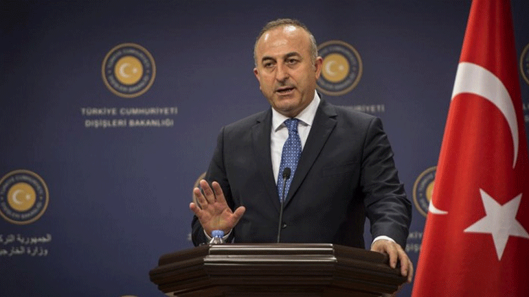 Ο Τσαβούσογλου απορρίπτει την πρόταση Τραμπ για μεσολάβηση με τους Κούρδους