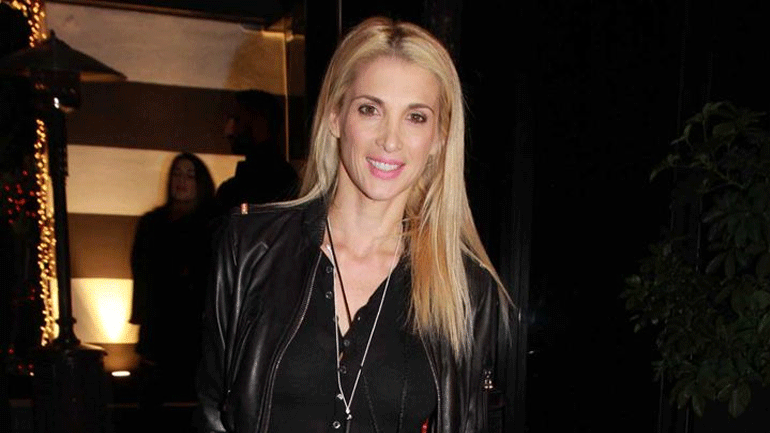 Νίκη Κάρτσωνα: Έφυγε από τη ζωή ο πατέρας της – Συγκινούν τα λόγια της