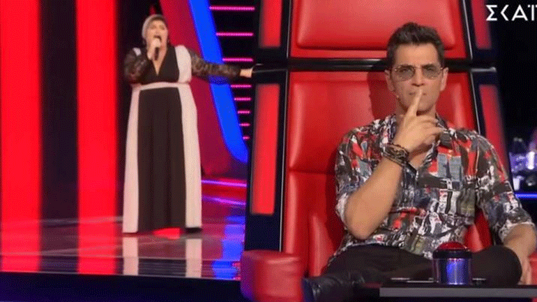 The Voice: «Γκρέμισε» το πλατό με την ερμηνεία της η 19χρονη Κωνσταντίνα!