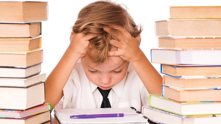 Πώς να οργανώσετε το διάβασμα σε ένα παιδί δημοτικού;