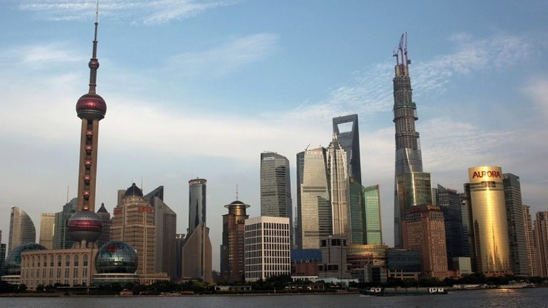 Κίνα: Καταργούνται οι περιορισμοί ξένων επενδύσεων