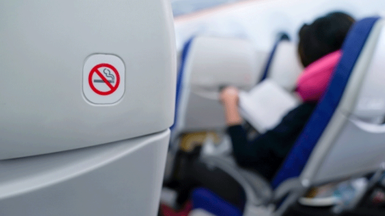 Ηράκλειο: Ανυπάκουος επιβάτης κάπνισε μέσα στο αεροπλάνο και συνελήφθη