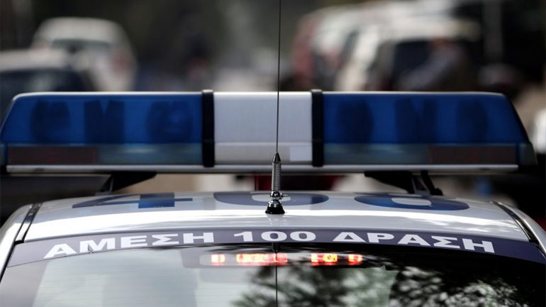 Πειραιάς: Κατασχέθηκαν τόνοι «μαϊμού» εμπορεύματα