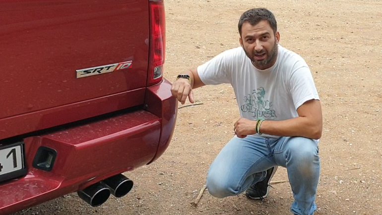 Ο ήχος από τις εξατμίσεις είναι πραγματικά εκκωφαντικός!