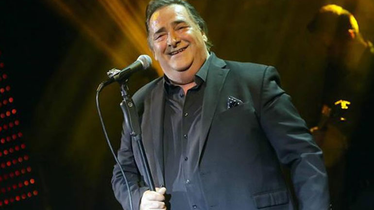 Βασίλης Καρράς: Θα είναι ο δεύτερος κριτής του «Just the Two of Us»;