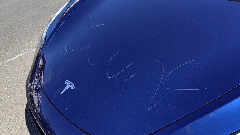 Ου μπλέξεις με Tesla!