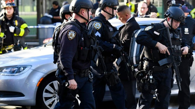 ΗΠΑ: Απαγγέλθηκαν κατηγορίες σε Αστυνομικό που πυροβόλησε και σκότωσε γυναίκα