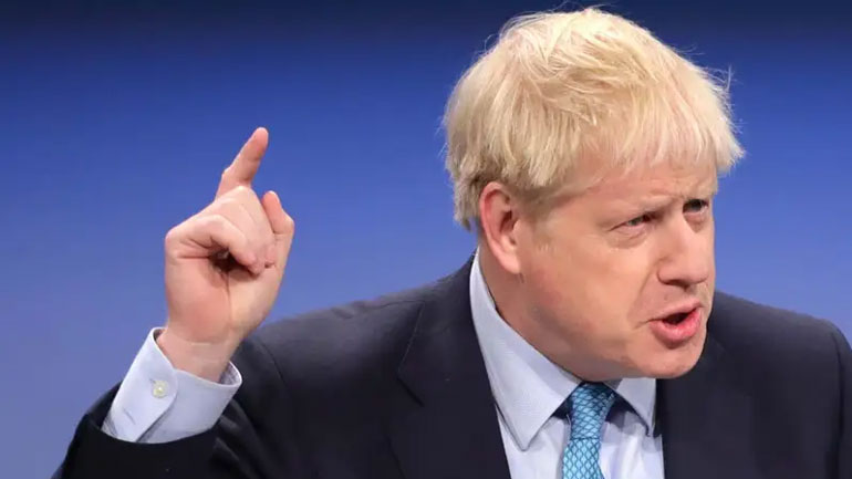 Τζόνσον σε Μακρόν: «Οι αξιωματούχοι θα συνεχίσουν να εργάζονται σκληρά»