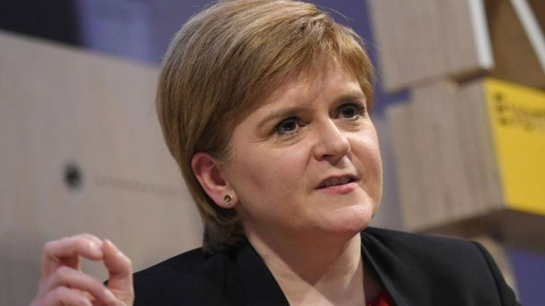Σκωτία: Η Στέρτζον επιμένει για νέο δημοψήφισμα ανεξαρτησίας