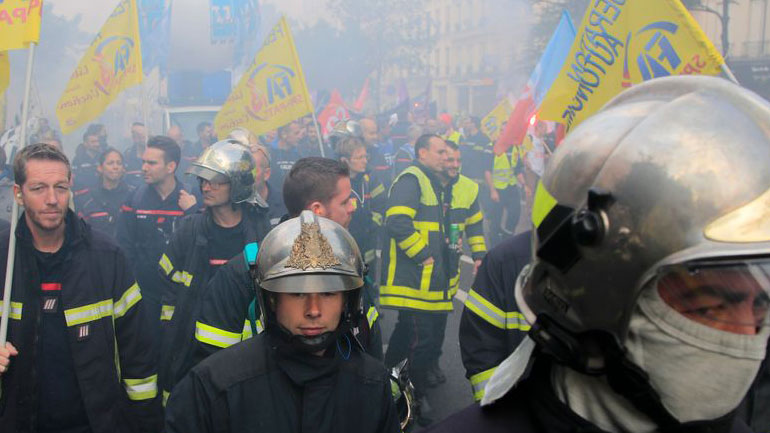 Επεισόδια σε διαδήλωση πυροσβεστών στο Παρίσι