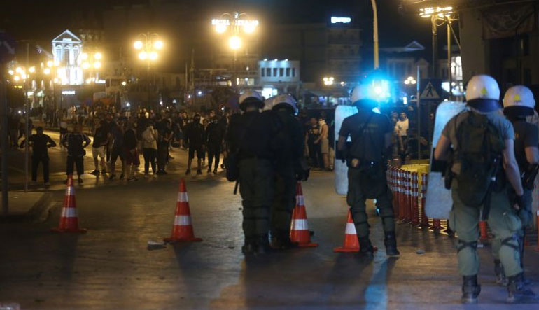 Μυτιλήνη: Δώδεκα συλλήψεις για τα επεισόδια στη Σάμο