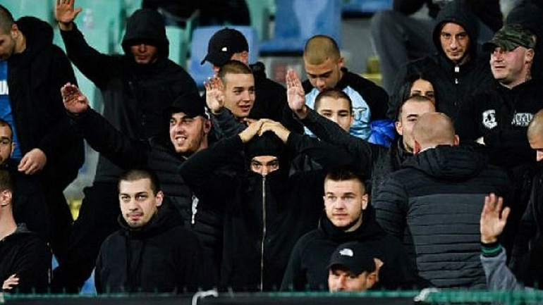 Βουλγαρία: Συλλήψεις έξι οπαδών για τις ρατσιστικές επιθέσεις στον αγώνα με την Αγγλία