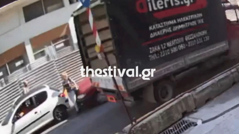 Αυτοκίνητο παρέσυρε γυναίκα στη Θεσσαλονίκη