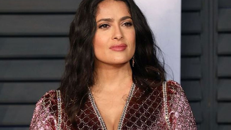 Η Salma Hayek ποζάρει γυμνή και ευχαριστεί 12 εκατομμύρια followers