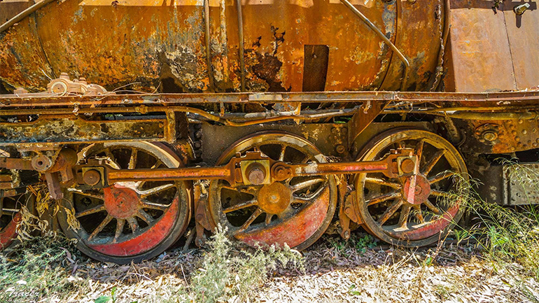 Οδοιπορικό με Bajaj 400 Dominar στο εγκαταλελειμμένο σιδηροδρομικό δίκτυο της Πελοποννήσου (μέρος πρώτο)