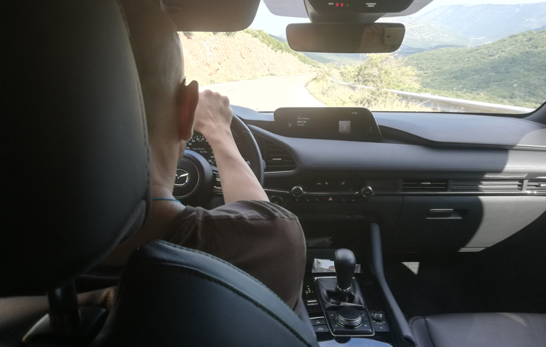 Σε κάθε χιλιόμετρο νιώθεις τα έντονα σπορτίφ χαρακτηριστικά του