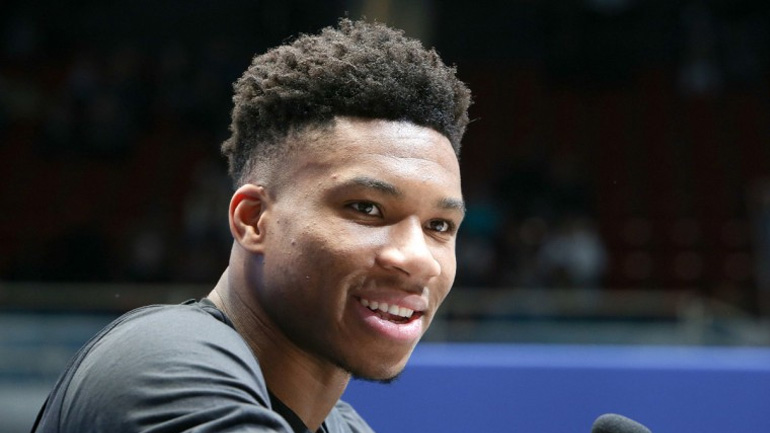 Αντετοκούνμπο: Ανυπομονώ να έρθει στον κόσμο το πρώτο μας μωρό» Αντετοκούνμπο: Ανυπομονώ να έρθει στον κόσμο το πρώτο μας μωρό»