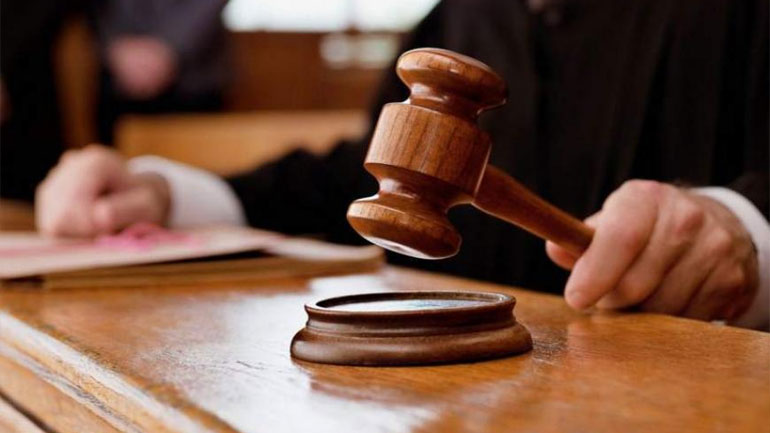 Προφυλακιστέα η 31χρονη που κατηγορείται για τη δολοφονία του πατέρα των παιδιών της