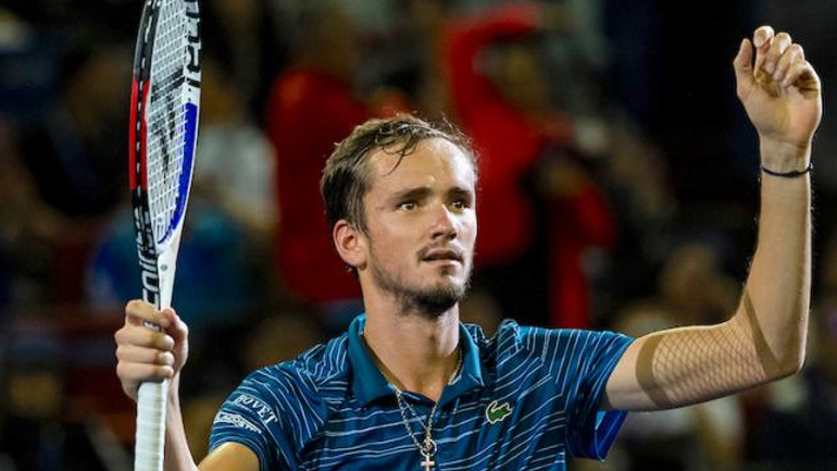 Τένις: Αποσύρθηκε και από το τουρνουά της Βιέννης ο… κουρασμένος Μεντβέντεφ