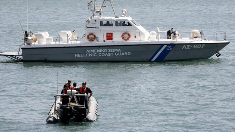 Διάσωση μεταναστών και σύλληψη του χειριστή της λέμβου στη Μυτιλήνη
