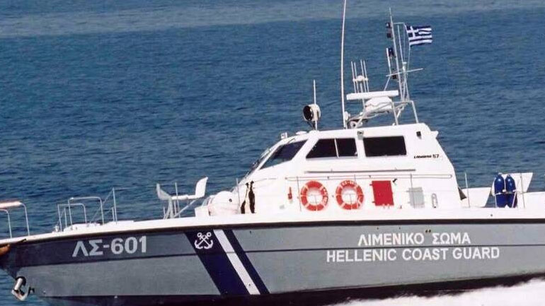 Συνεχίζονται οι έρευνες για λέμβο που φέρεται να μεταφέρει μετανάστες σε θαλάσσια περιοχή νοτιοδυτικά των Οθωνών
