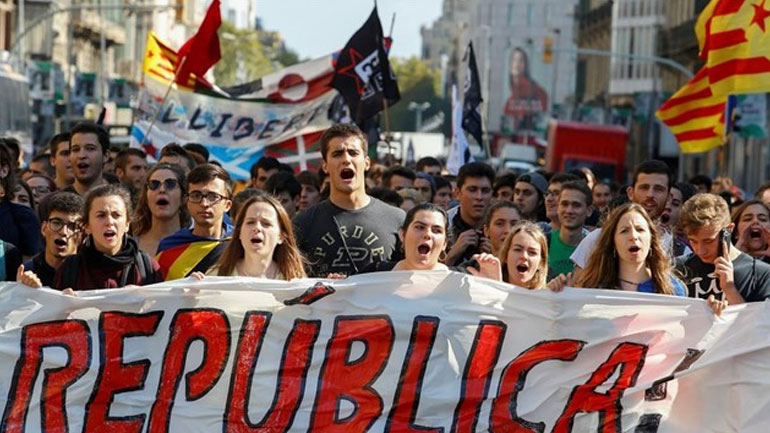 Αντιδράσεις προκάλεσε το tweet του Χεσούς Φερνάνδεθ για επέμβαση του στρατού στην Καταλονία