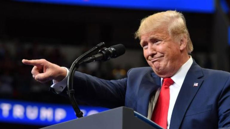 Ο Τραμπ παρομοιάζει την εισβολή των Τούρκων στη Συρία με καβγά παιδιών σε σχολείο