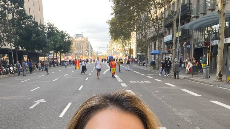 Ποιά σύζυγο πρώην υπουργού πέτυχε η «Ζούγκλα» να διαδηλώνει στα επεισόδια της Βαρκελώνης; Ποιά σύζυγο πρώην υπουργού πέτυχε η «Ζούγκλα» να διαδηλώνει στα επεισόδια της Βαρκελώνης;