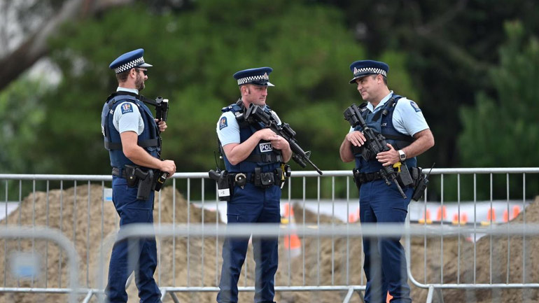 Νέα Ζηλανδία: Ένοπλες περιπολίες μετά το μακελειό στο Κράιστσερτς