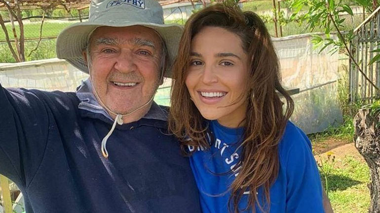 Ο Πασχάλης Τερζής τραγουδά με την κόρη του Γιάννα και συγκινεί!