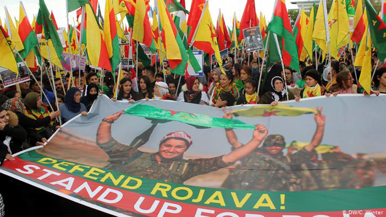 Γερμανία: 10.000 διαδήλωσαν  υπέρ των Κούρδων και ενάντια στην τουρκική εισβολή στη Συρία