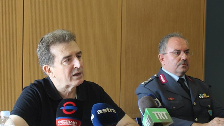 Σύσκεψη Χρυσοχοΐδη με εκπροσώπους του νομού Λάρισας για το προσφυγικό