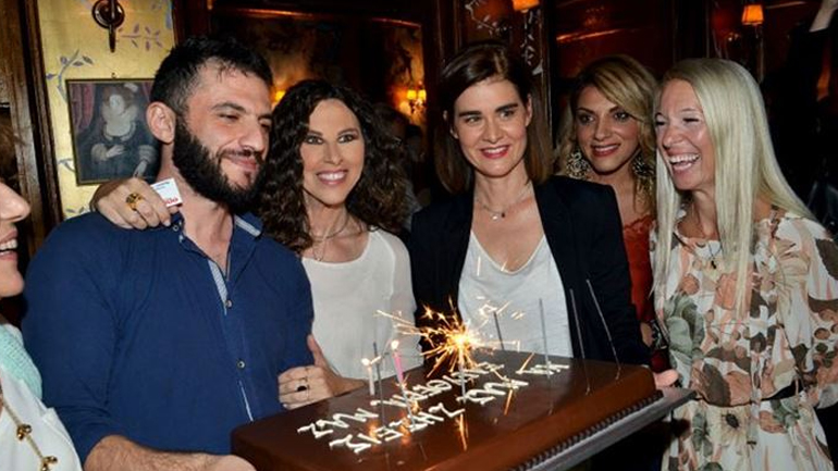 Η Ελευθερία Αρβανιτάκη γιόρτασε τα γενέθλιά της με διάσημους φίλους και συνεργάτες!
