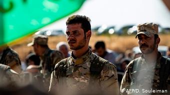 Κούρδοι θρηνούν την ηγέτιδά τους, την ατρόμητη Χεβρίν Χαλάφ