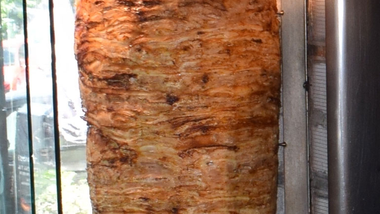 Κατασχέθηκε ακατάλληλος γύρος στον Πειραιά